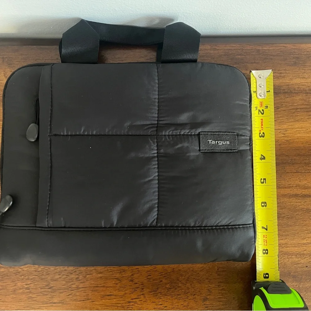 Targus Quilted Tablet Notebook‎ Small Case Sleeve EUC